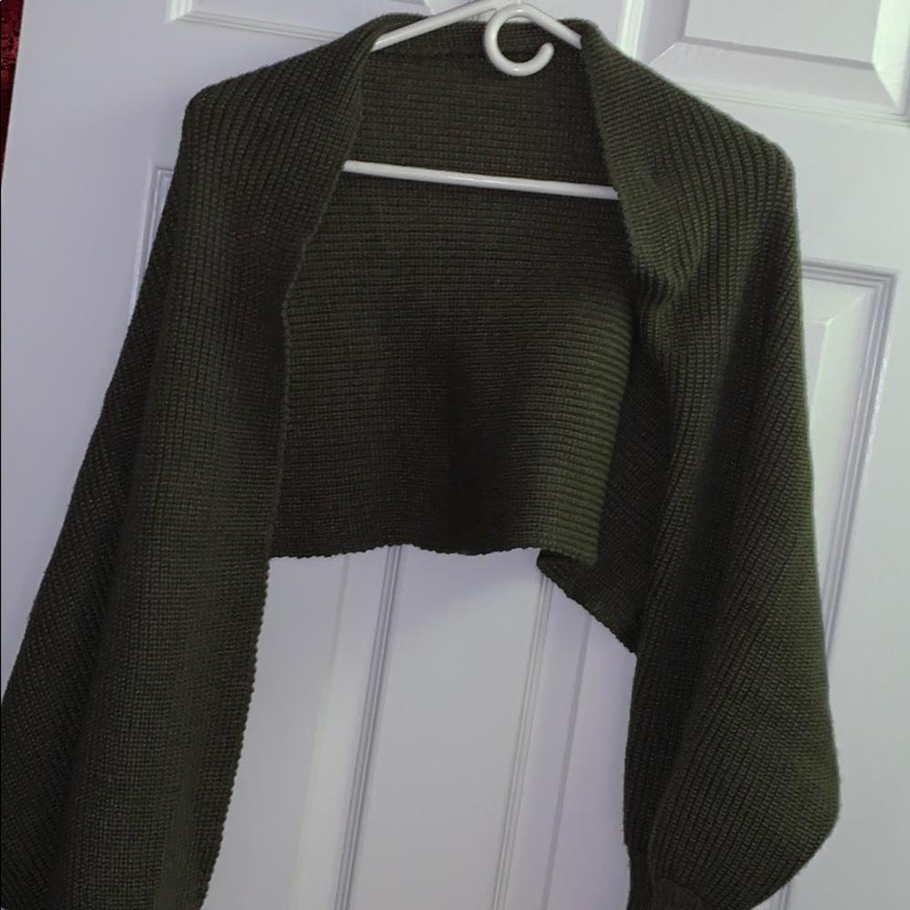 Criss-crossed pancho